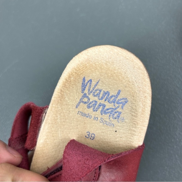 Wanda Panda Red Leather Wedges - Picture 4 of 6